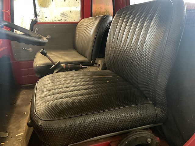 Bedford oldtimer lichte vrachtwagen - afbeelding 16 van  18