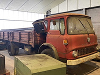 Bedford oldtimer lichte vrachtwagen - afbeelding 7 van  18