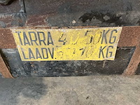 Bedford oldtimer lichte vrachtwagen - afbeelding 18 van  18