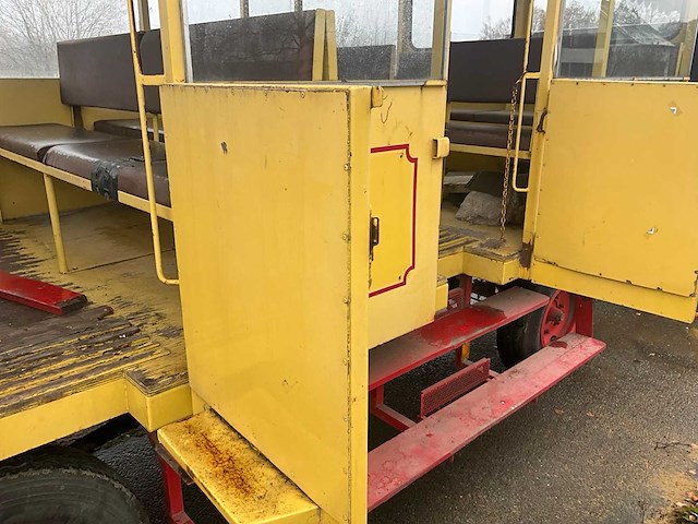 Bedford toeristenwagen + 2x toeristenkar - afbeelding 35 van  63
