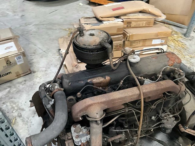 Bedford vrachtwagenmotor + 2x as met wielophanging - afbeelding 9 van  15