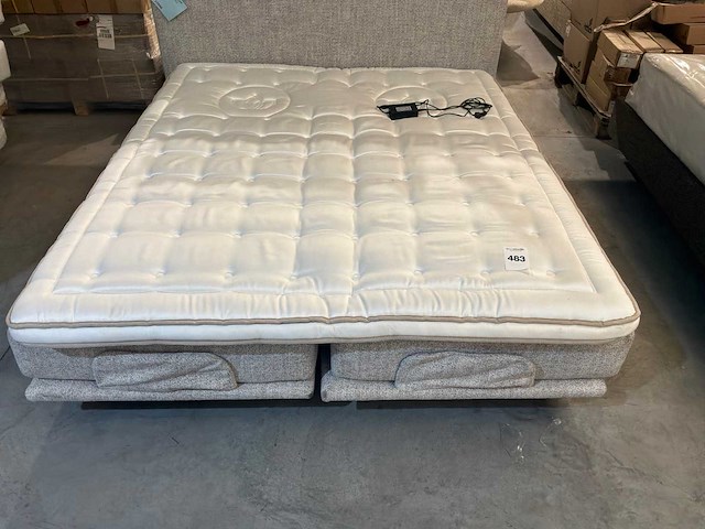 Bedframe electrisch met matras - afbeelding 2 van  4