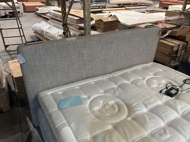 Bedframe electrisch met matras - afbeelding 3 van  4