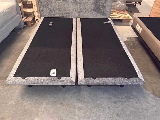 Bedframe met electrische bediening - afbeelding 2 van  4