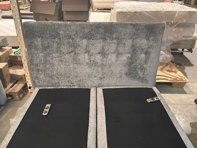 Bedframe met electrische bediening - afbeelding 3 van  4