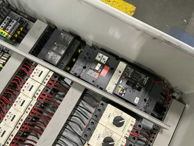 Bedieningskast met inhoud (2x) - afbeelding 6 van  8