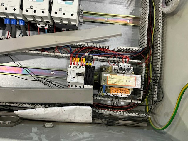 Bedieningskast met inhoud - afbeelding 5 van  5