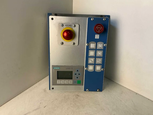 Bedieningskast met siemens logo! td - afbeelding 1 van  4