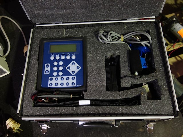 Bedieningspaneel voor schermen - afbeelding 1 van  2