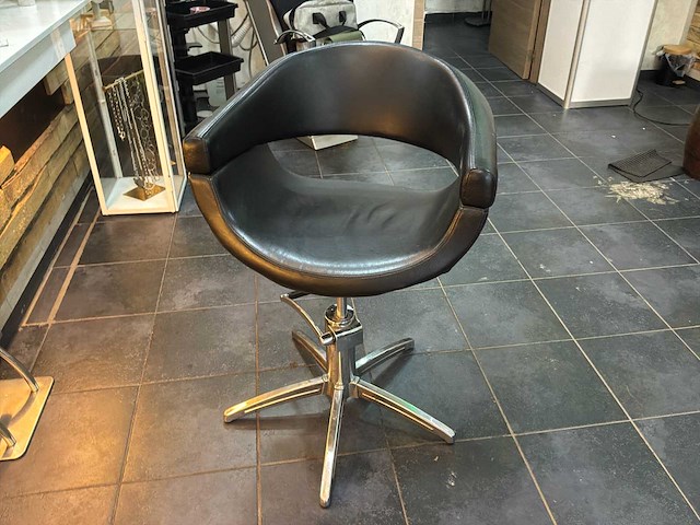 Bedora kapsalonstoel - afbeelding 2 van  17