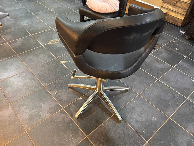 Bedora kapsalonstoel - afbeelding 12 van  17