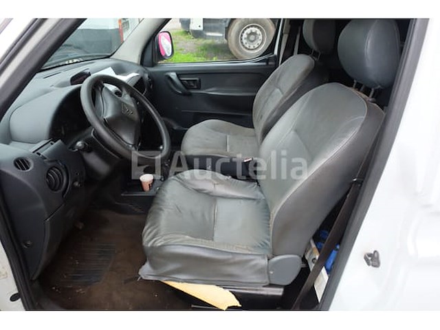 Bedrijfsvoertuig citroën berlingo (2007-271,396 km) - afbeelding 11 van  32