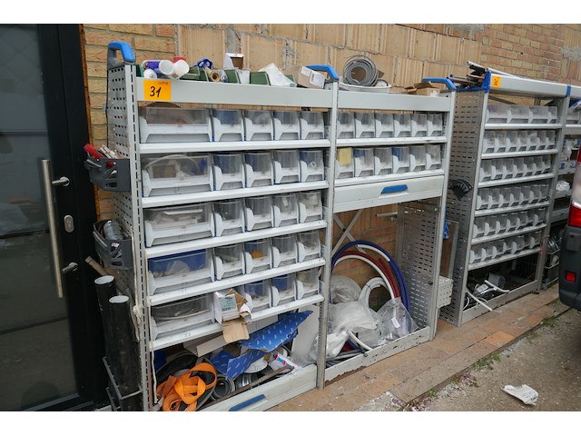 Bedrijfswageninrichting met inhoud - afbeelding 1 van  10