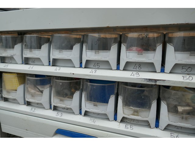 Bedrijfswageninrichting met inhoud - afbeelding 4 van  10