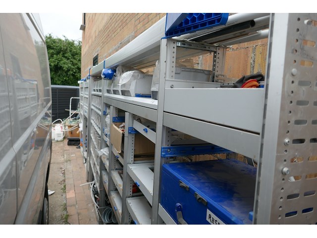 Bedrijfswageninrichting met inhoud - afbeelding 10 van  10
