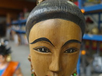 Beeld in hout thais swadee - afbeelding 7 van  7