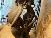 Beeld in terracotta - afbeelding 4 van  4