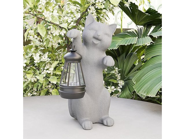 Beeld kat met solar-lantaarn - afbeelding 3 van  3