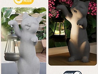 Beeld kat met solar-lantaarn - afbeelding 1 van  3