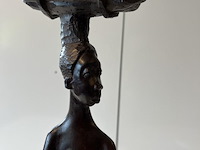 Beeld met bijl - afbeelding 4 van  4