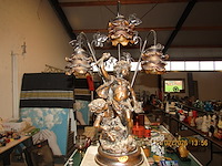 Beeld met bijzet tafel - afbeelding 1 van  3