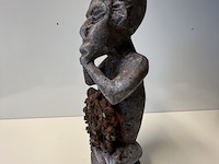 Beeld met handen in de mond - afbeelding 2 van  4