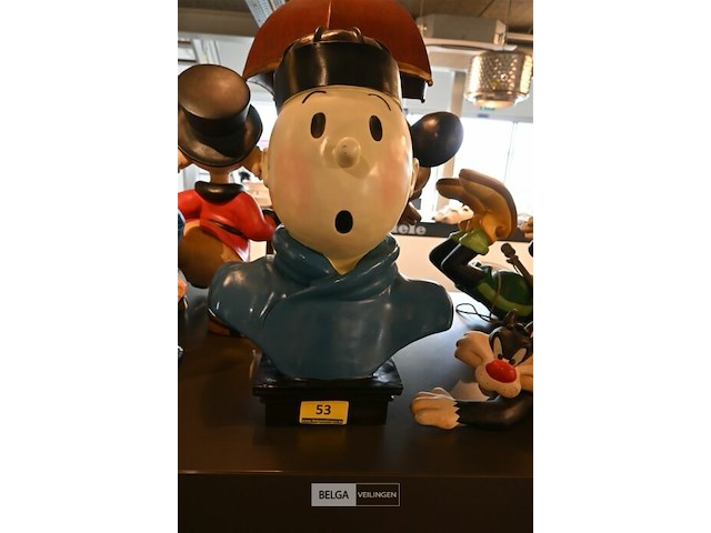 Beeld van kuifje in "de blauwe lotus" - afbeelding 1 van  2