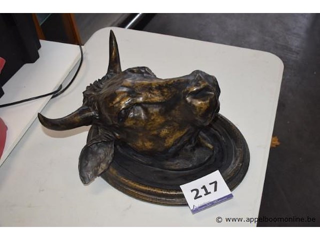 Beeld voorstellende koeienhoofd - afbeelding 1 van  1