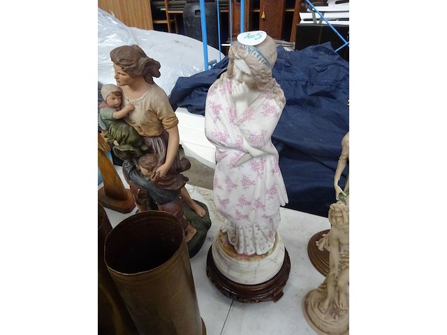 Beeld vrouw - afbeelding 1 van  1