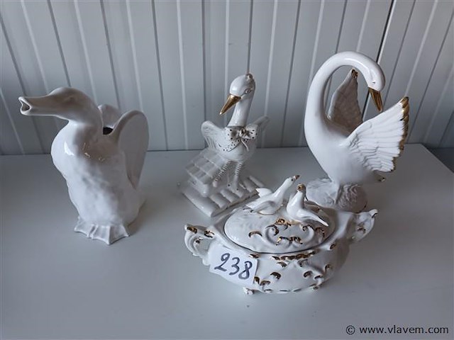 Beeld zwanen. 4 stuks - afbeelding 1 van  5