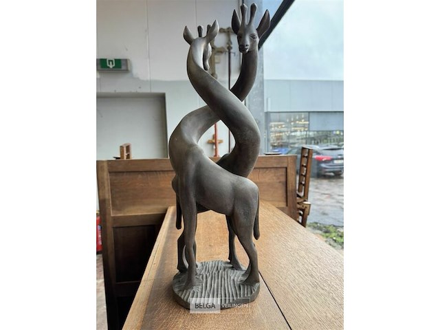 Beeldhouwwerk 2 giraffen - afbeelding 1 van  2