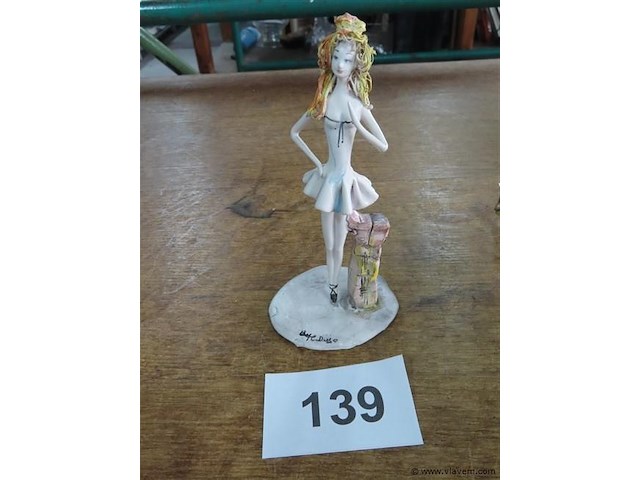 Beeldje 6x73,5cm, h15,5cm - afbeelding 1 van  3