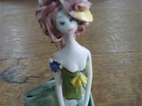 Beeldje 7,5x6cm, h13cm - afbeelding 2 van  3