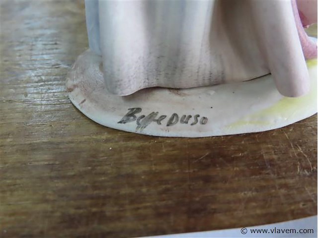 Beeldje 7x5,5cm, h13cm - afbeelding 3 van  3