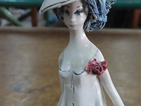 Beeldje 8x8cm, h17cm - afbeelding 2 van  3