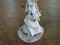 Beeldje 9x8,5cm, h16cm - afbeelding 1 van  3