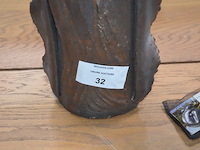 Beeldje afm. hoogte 58cm, breedte 20cm, diepte 17cm uit keramiek of kunsthars met bronzen finish (10) - afbeelding 5 van  6