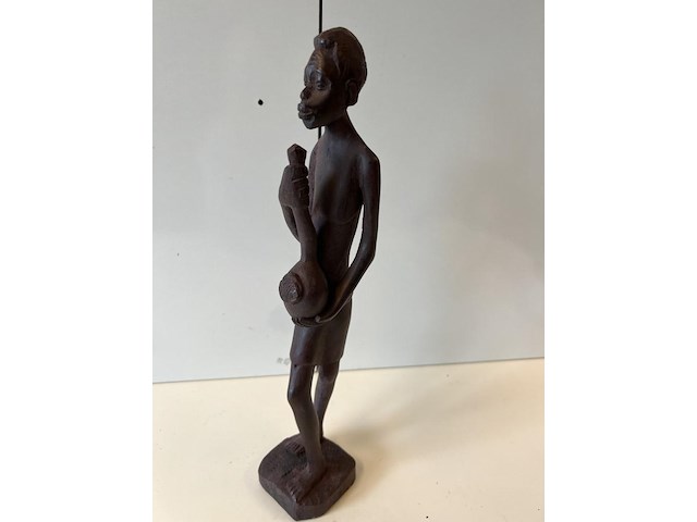 Beeldje jonge man - afbeelding 2 van  3