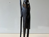 Beeldje met speer - afbeelding 1 van  3