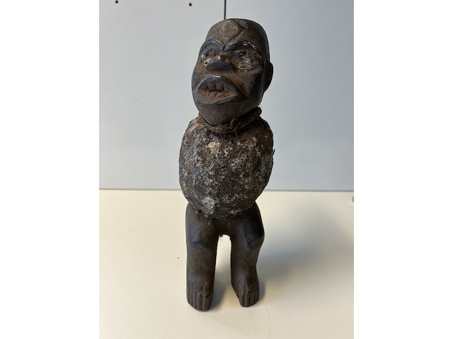 Beeldje met strop - afbeelding 1 van  5