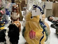 Beeldjes, dieren, kaarsen, kransen - afbeelding 3 van  7
