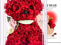 Beer in zijde-rozen - afbeelding 1 van  3