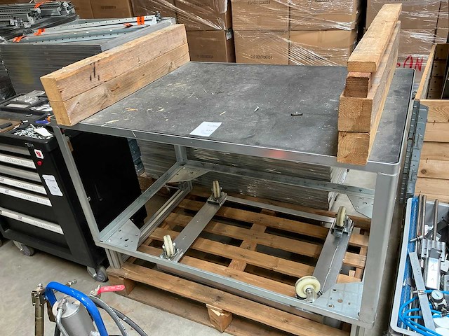 Beg werktafel - afbeelding 1 van  6