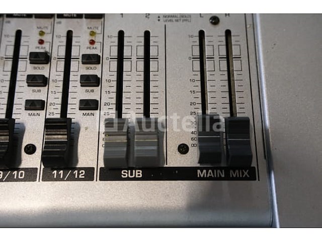 Behinger eurorack ub1622fx-pro mixer - afbeelding 2 van  6