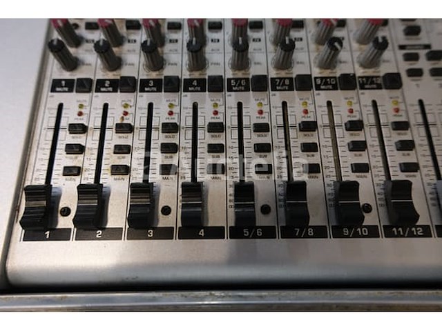 Behinger eurorack ub1622fx-pro mixer - afbeelding 3 van  6