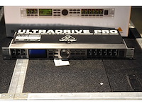 Behringer - ultradrive pro - 19" racking equipment - afbeelding 1 van  2