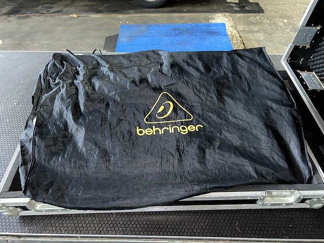 Behringer - x32 - digital mixing console x32 - afbeelding 2 van  4