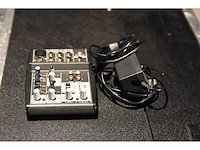 Behringer - xenyx 502 - analog mixing console - afbeelding 1 van  2