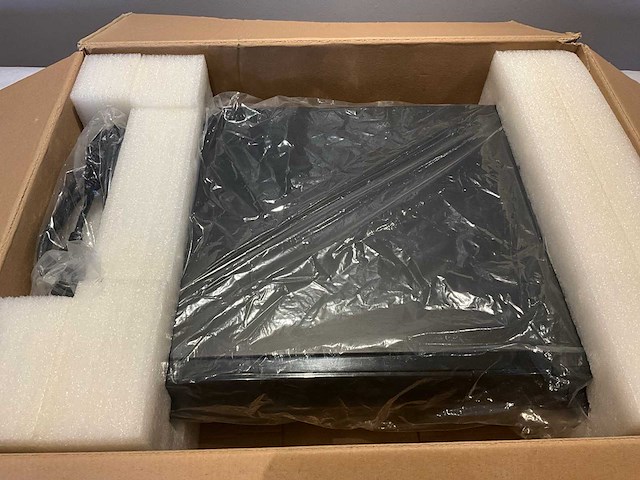 Behringer eurocom ma4000m digitale mixer - afbeelding 1 van  3