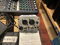 Behringer shark (2x) - afbeelding 1 van  3